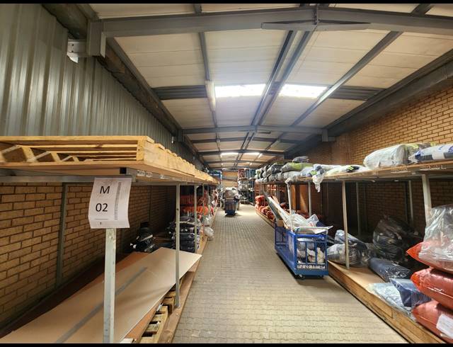 7,726M² WAREHOUSE FOR SALE IN MEADOWDALE